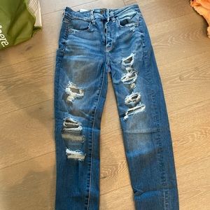 American Eagle Ripped Skinny Jeans Size 2